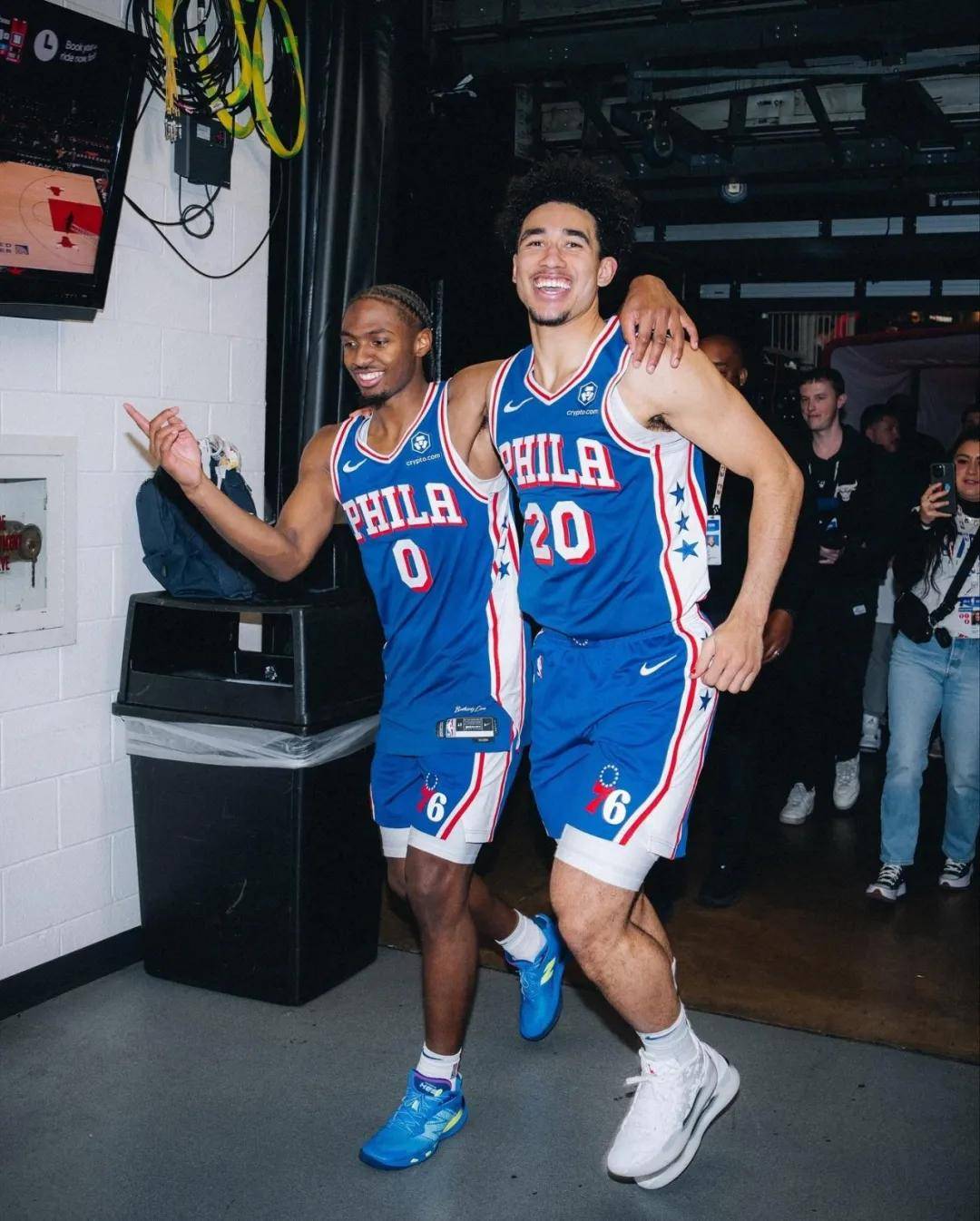 世界杯竞猜-半月板撕裂！断崖式下滑！最佳新秀被下放